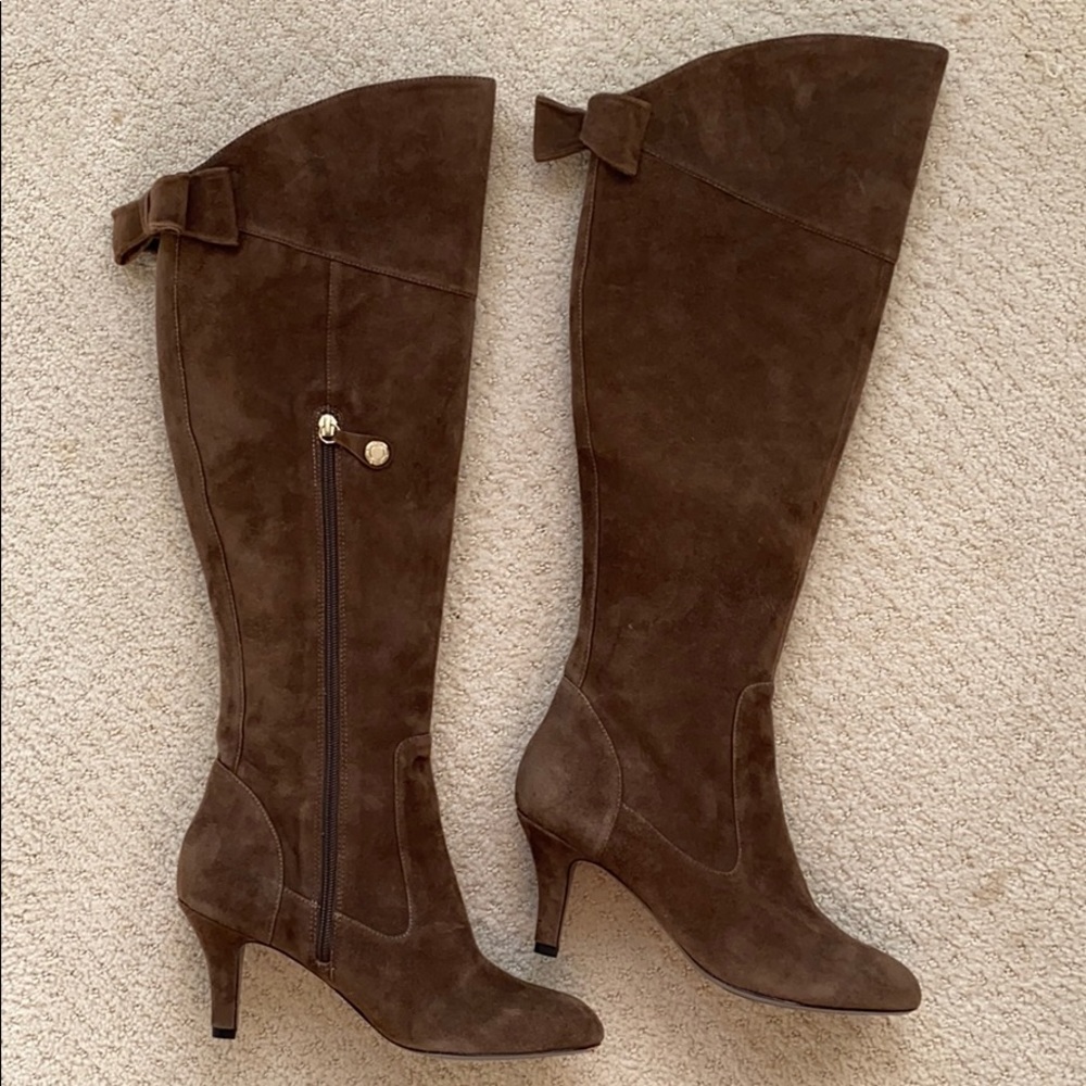 Nordstrom Isola Suede Boots w/ Bow (size 9.5)